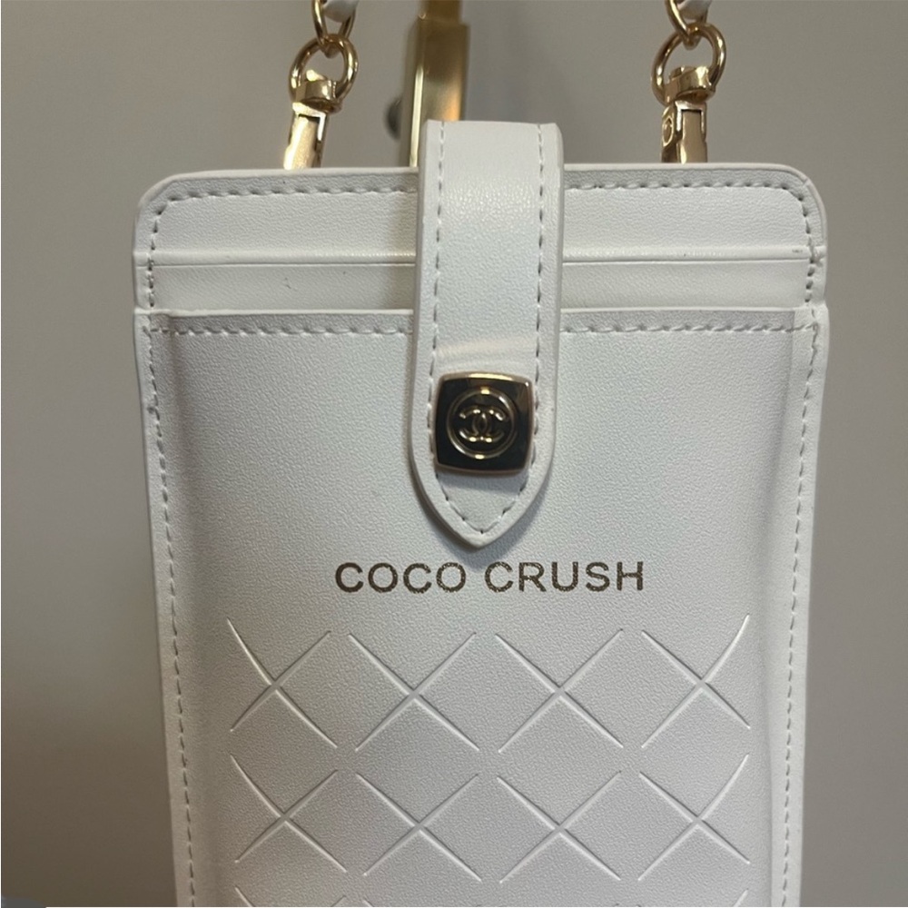 Coco Crush White Quilted Phone Case with Structured Design NIB. Vegan leather - Picture 3 of 7